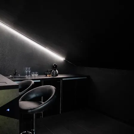 Excentric Studio 2-2