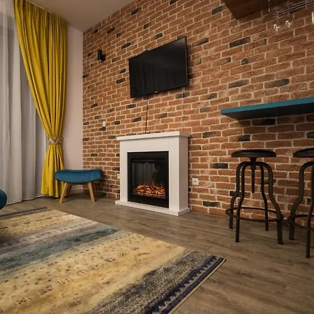 Chic Studio Silver Mountain-2