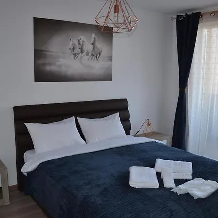 Marimonti Apartment Brasov-2