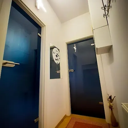 Black &White Room-2