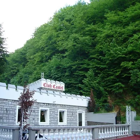 Pensiunea Club Castel Resita-3