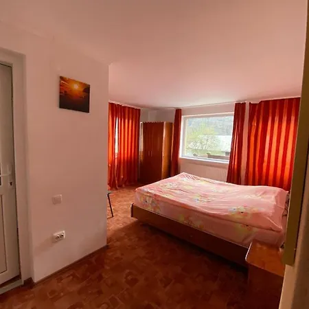 Vila Monski-3