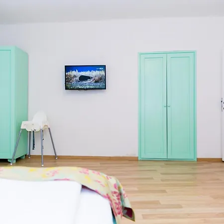 Tischler Apartment & Studio-2
