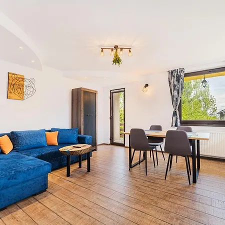 Snug Apartments - Private Parking Near Downtown-3