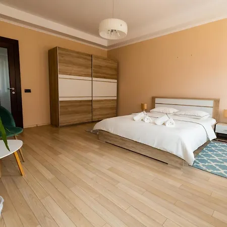 Db Apt - Comfort And Space In The Heart Of Old Town-3