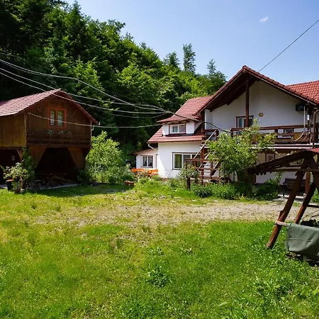 Casa Trandafirilor-3