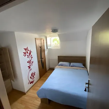 My Place - Cozy Rooms-3