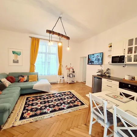 Jasmine Serenity Apartment - Central, Behind Black Church-2