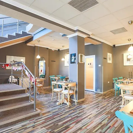 Artmotel & Bistro-2