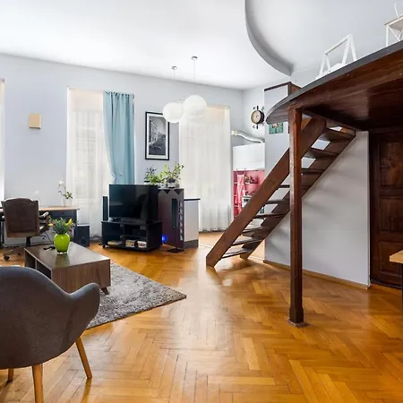 Stylish Studio Kronstadt-3