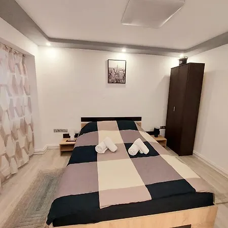 Domino Studio-2