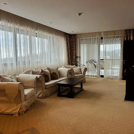 Apartment 901 Aparthotel Alpin Poiana Brasov-2