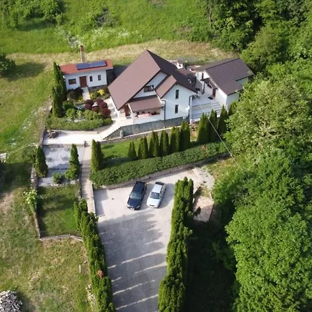 Casa dintre Brazi Hunedoara-2