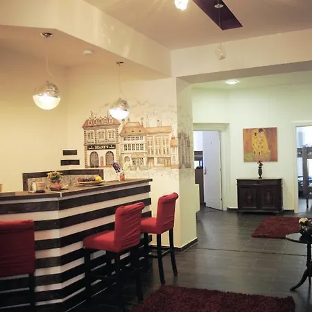Vintage Downtown Rooms-3