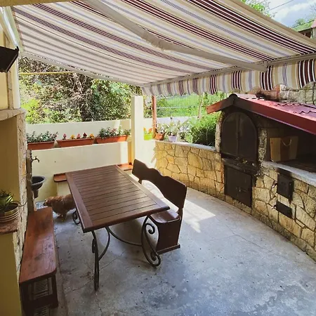 Casa Cu Vitralii-2