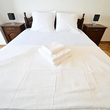 Vacation Apartment With Free Parking-2