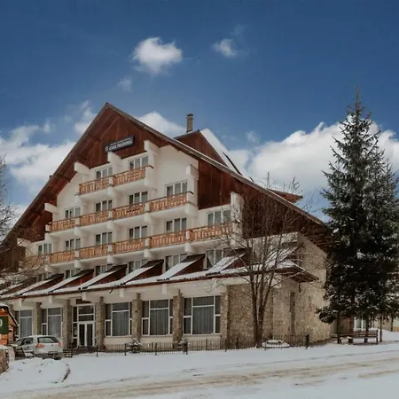Hotel Casa Pelerinul-3
