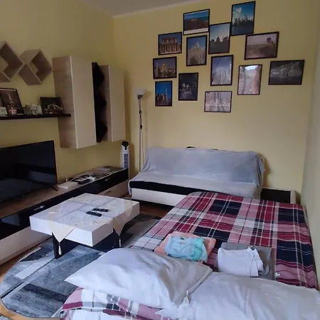 Robert'S Apartment-2