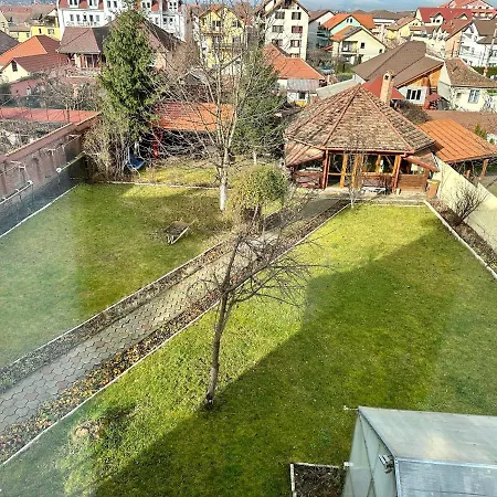 Luna House-2