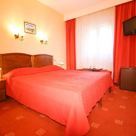 Hotel Piatra Craiului-3