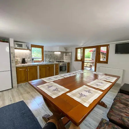 Casa Cu Vitralii-3