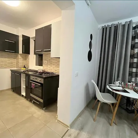 Top Apartment-2