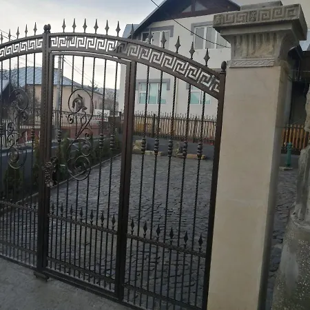 Casa Continentelor-3