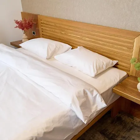 Motel Eden-3
