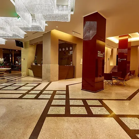 Central Plaza Hotel-3