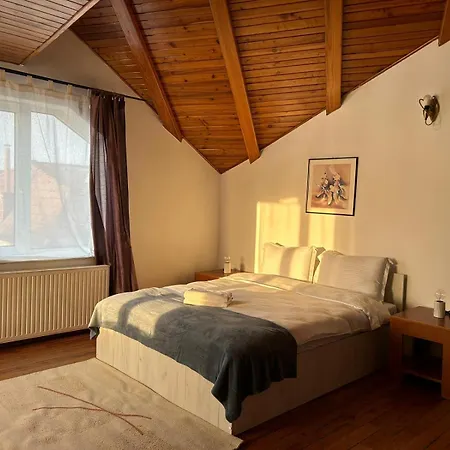 Ambra Room'S-2