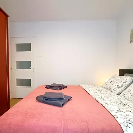 Mid-Term Rental Racadau Apartment-3