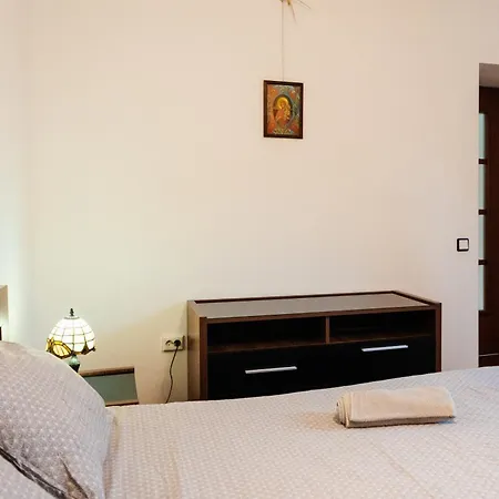 Maan Central Apartment Pet Friendly Location-3
