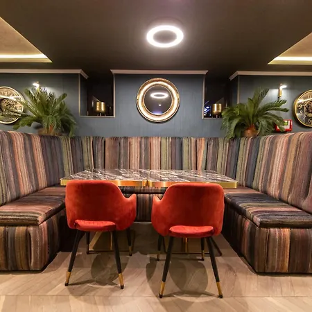 Torres Poiana Boutique-2