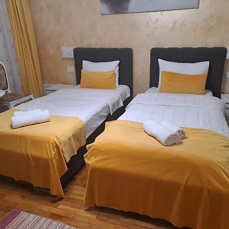 Alexander House-3