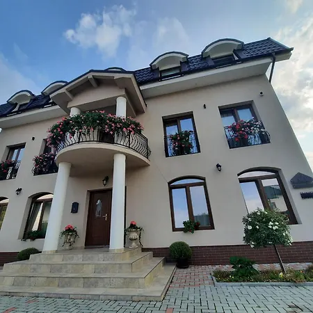 Aristocat Hotels Rasnov-3