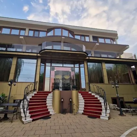 Caprice Deluxe Accomodation-3