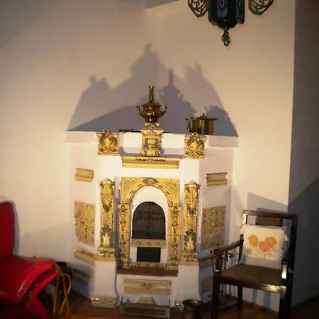 Casa Rozelor-2