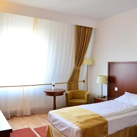 Hotel Miraj-2
