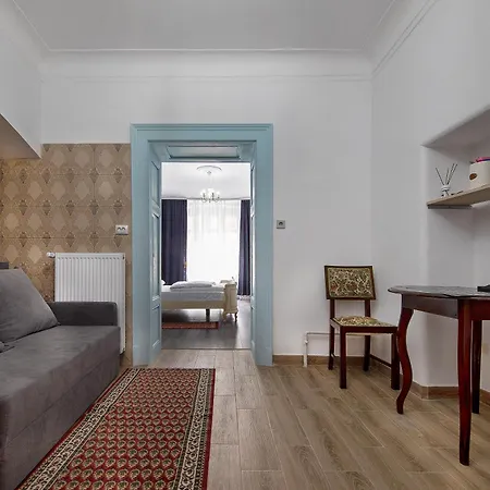 Zira Residence - Authentic Rooms In Old Town-3