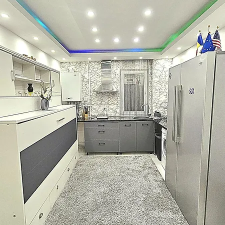 Luxury Paul Apartment Green, Private & Accessible-2