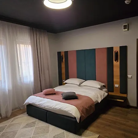 Hotel Yarus-2