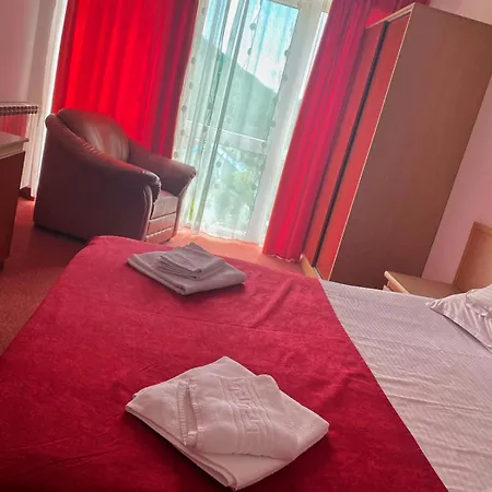 Hotel International-2