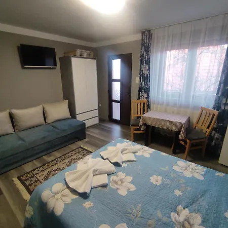 Kovacs Guesthouse-3