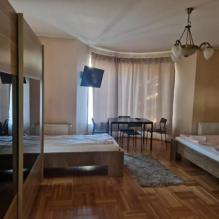 Bigcitty Rooms-3