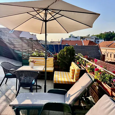 Rooftop Central Apartment-3