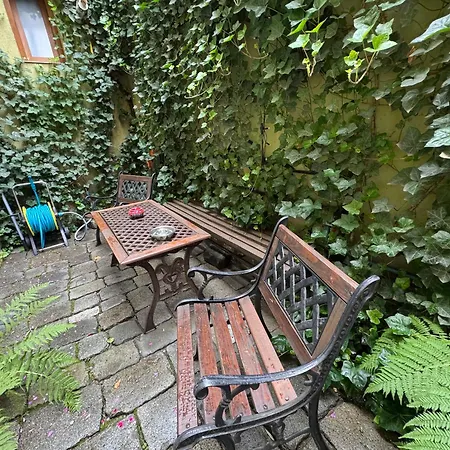 Lucas 10 Apartments-3