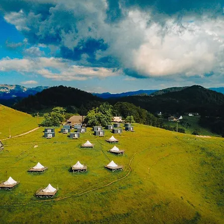 Ursa Mica Glamping Resort-2