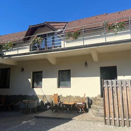 Cetățuia - Ultra-Central Râșnov Stay - Parking&Nature Close to Bran, Dino Parc&More-3