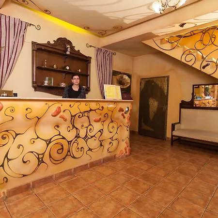 Deja Vu Guesthouse-2