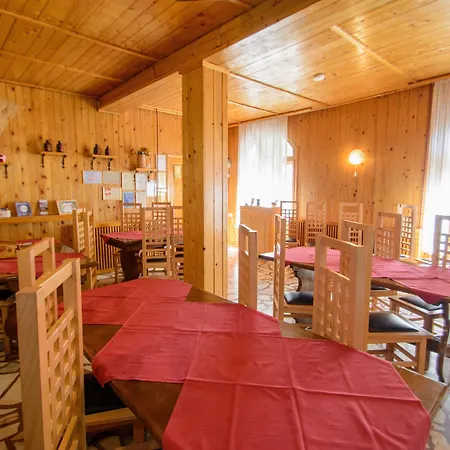 Rem'S Pension-2